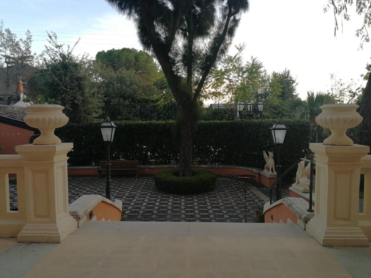 Hotel Villa Paradiso Dell'Etna San Giovanni La Punta Bagian luar foto