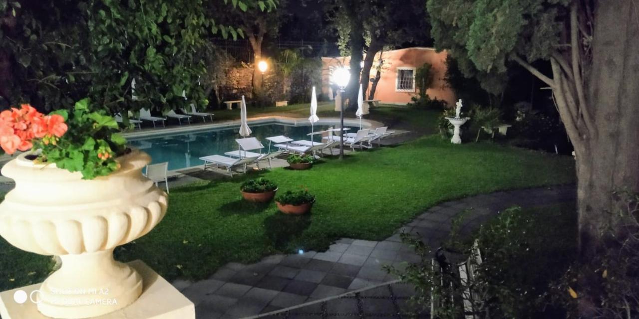 Hotel Villa Paradiso Dell'Etna San Giovanni La Punta Bagian luar foto