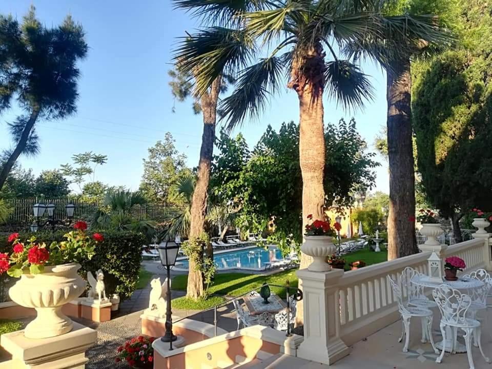Hotel Villa Paradiso Dell'Etna San Giovanni La Punta Bagian luar foto
