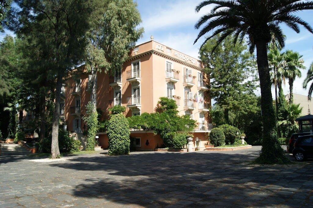 Hotel Villa Paradiso Dell'Etna San Giovanni La Punta Bagian luar foto